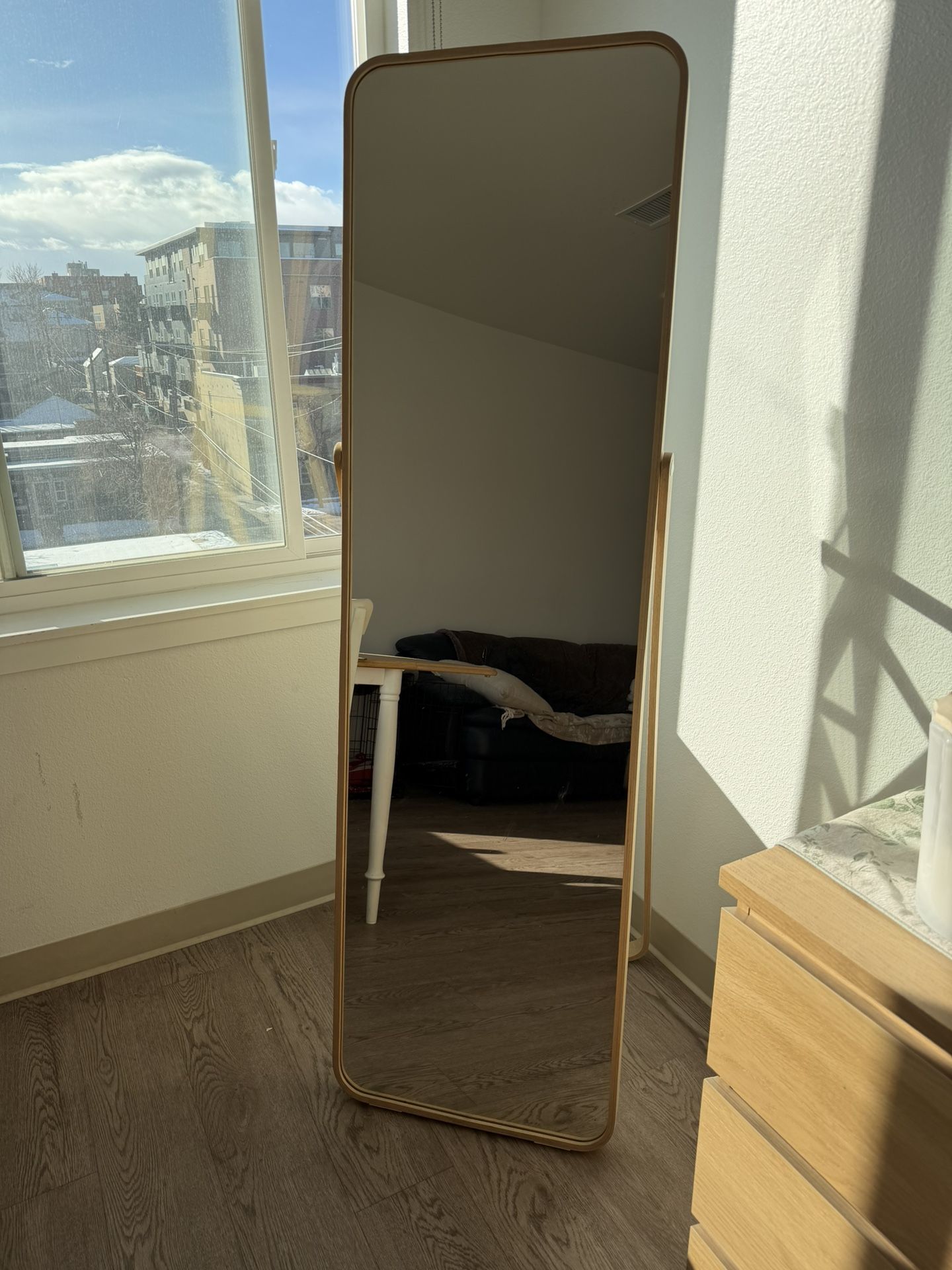 Selling Mirror