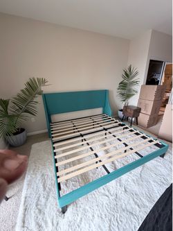 Lake Blue Toderick King Size Bed Frame (MATTRESS INCLUDED)