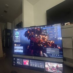 60 Inch Flat Screen Tv With Built In Sound Bar Only 1 Month Old 