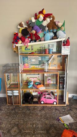 Large doll house