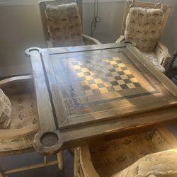 HIGH END || Table + 4 gorgeous chairs: chess- dice- or kitchen table'