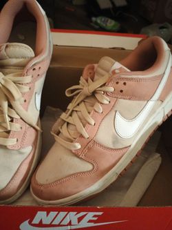 Women's Nike Shoes Size10