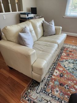 White Sofa 