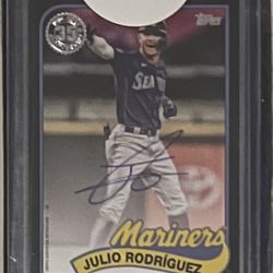 Julio Rodriguez Topps 2024 Topps Series 1 Auto 1989 Topps Black #77/199 Mariners