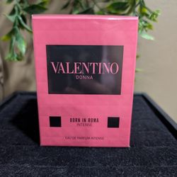 Original Women's Valentino Perfume 3.40  onzas