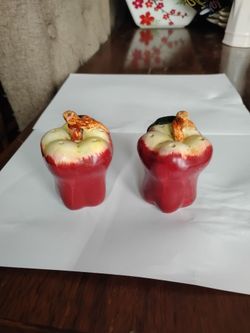 Vintage bell pepper salt and pepper shakers