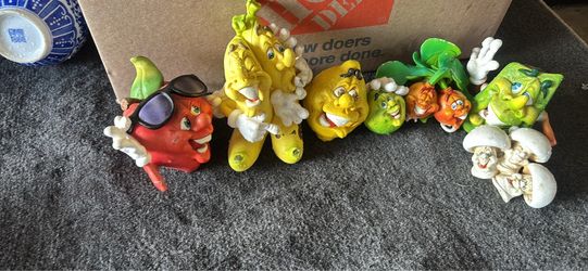 Food Fighter Toy Figures Set of 7
