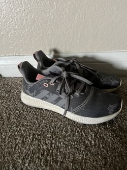 ADIDAS Cloud foam (Size 7.5)