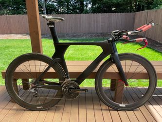Carbon Triathlon Bike w/ Power Meter + 60mm Carbon Wheels – Size M (5’9”–6’0”)