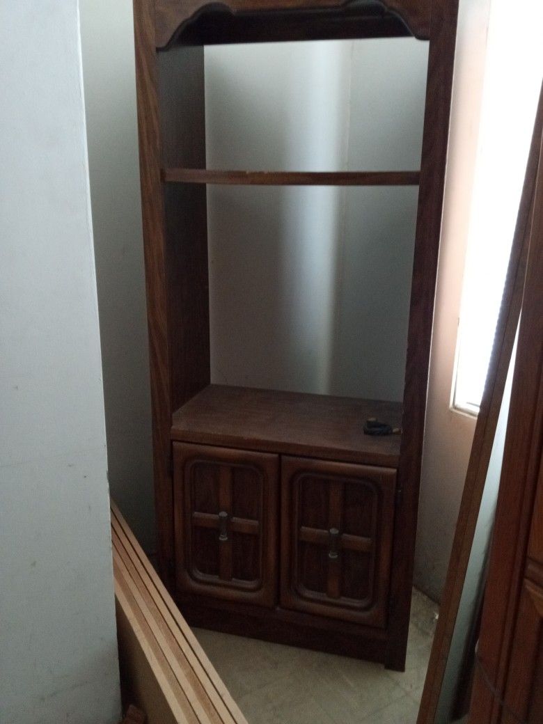 Dresser/Entertainment Center