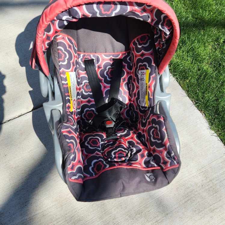 Baby Trend Car seat Carrier