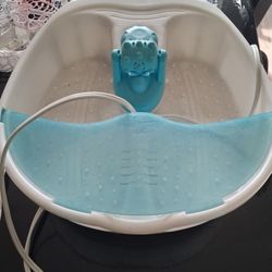 Wayland Square Foot Bath