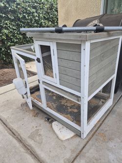 Outdoor Wooden Rabbit Hutch with Run