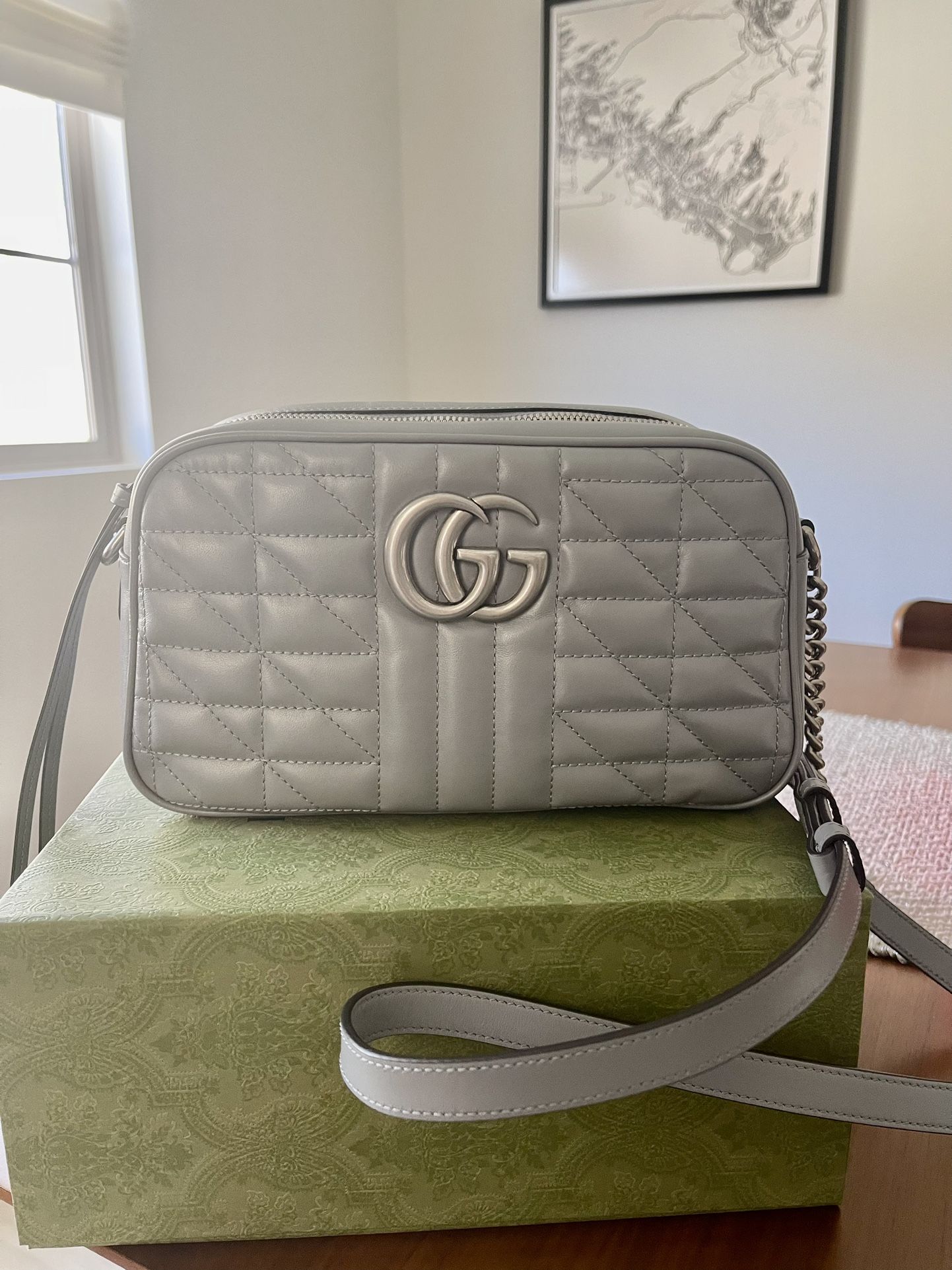 *Authentic* Gucci GG Marmont matelasse (small)