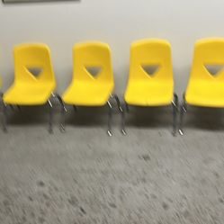 5 Plastic Kids Chairs