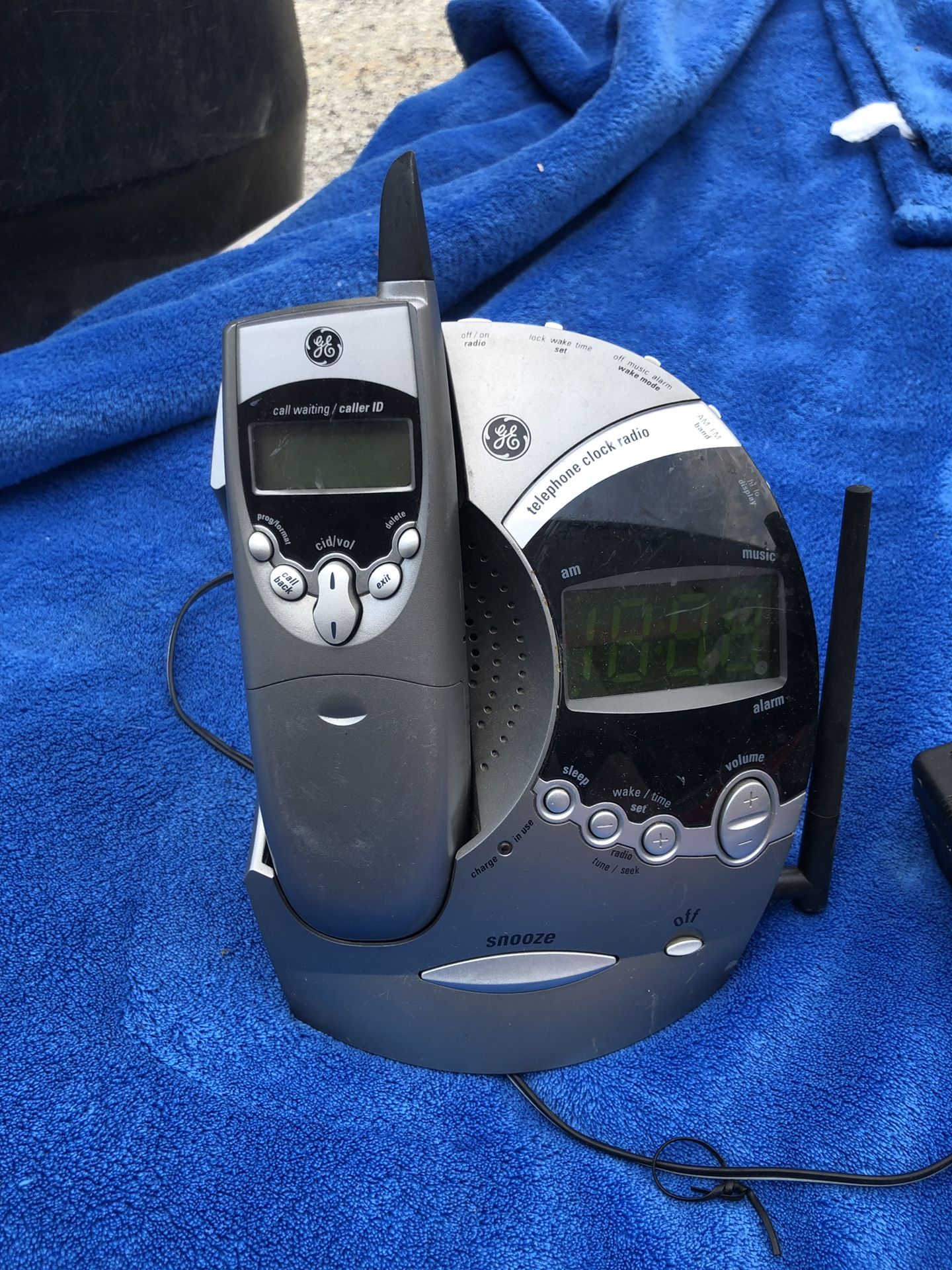 Telephone Clock Radio