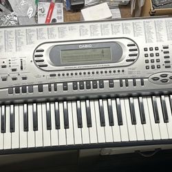 Casio WK-1630 Keyboard 