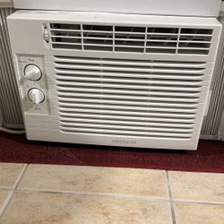 Frigidaire 5000 BTU Air Conditioner