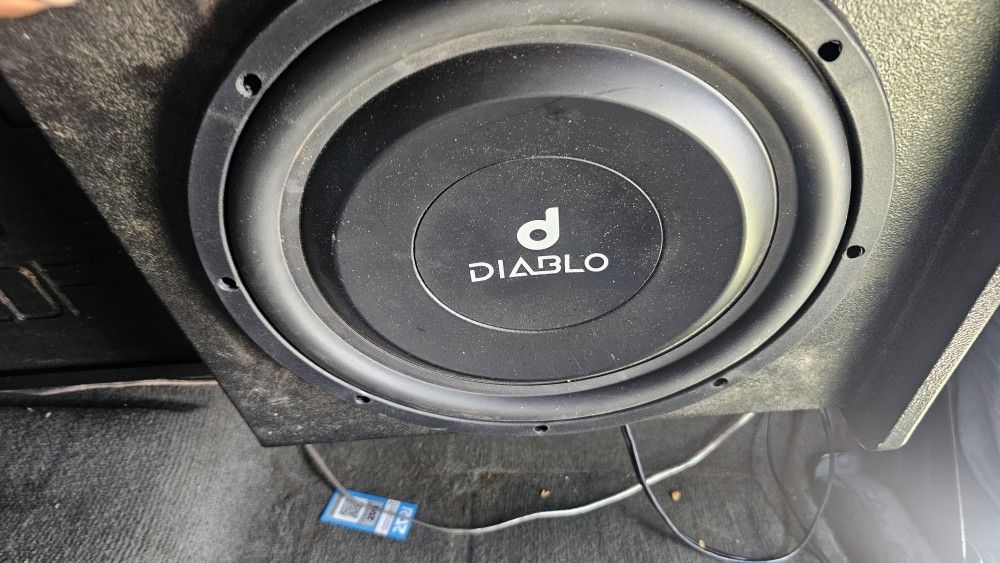 12 In Diablo Subs In Probox With 1500.1 Harmony Amp
