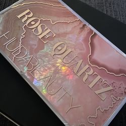 Huda Beauty Eyeshadow Palette 