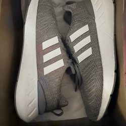 Adidas Swift Runner