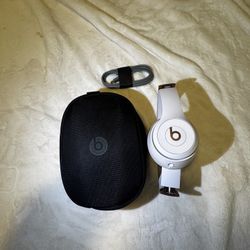 Beats Solo 4 