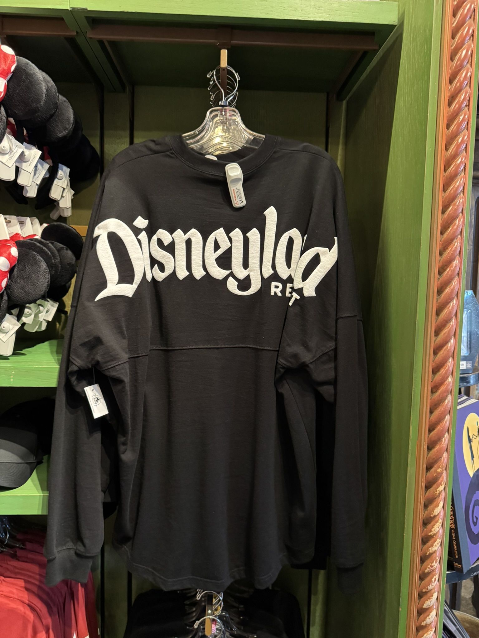 2025 Disney Parks Disneyland Resort Spirit Jersey Black Adult Size XL BRAND NEW
