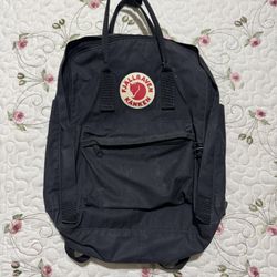 Fjallraven Kanken Backpack Black 