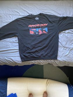 Raceday Sweatshirt - XL - barely used - meet at safe public place
