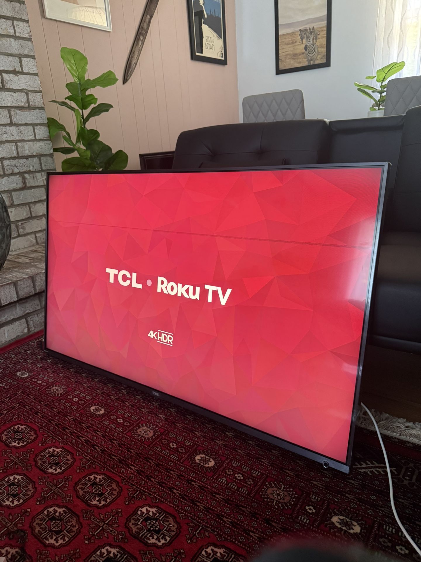 TCL - 55" Class - LED - 6 Series - 2160p - Smart - 4K UHD TV with HDR Roku TV, Has A Small Line In The Screen You Can See On The Picture