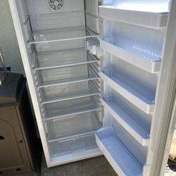 Danby 11.0 cu. ft. Freezerless Refrigerator in White