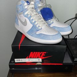 Jordan 1 Hyper Royal Size 12 Brand New