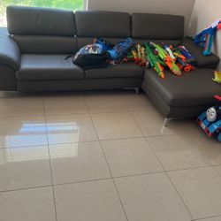 Leather couch in excellent condition for sale