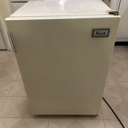 Dorm/home Bar refrigerator