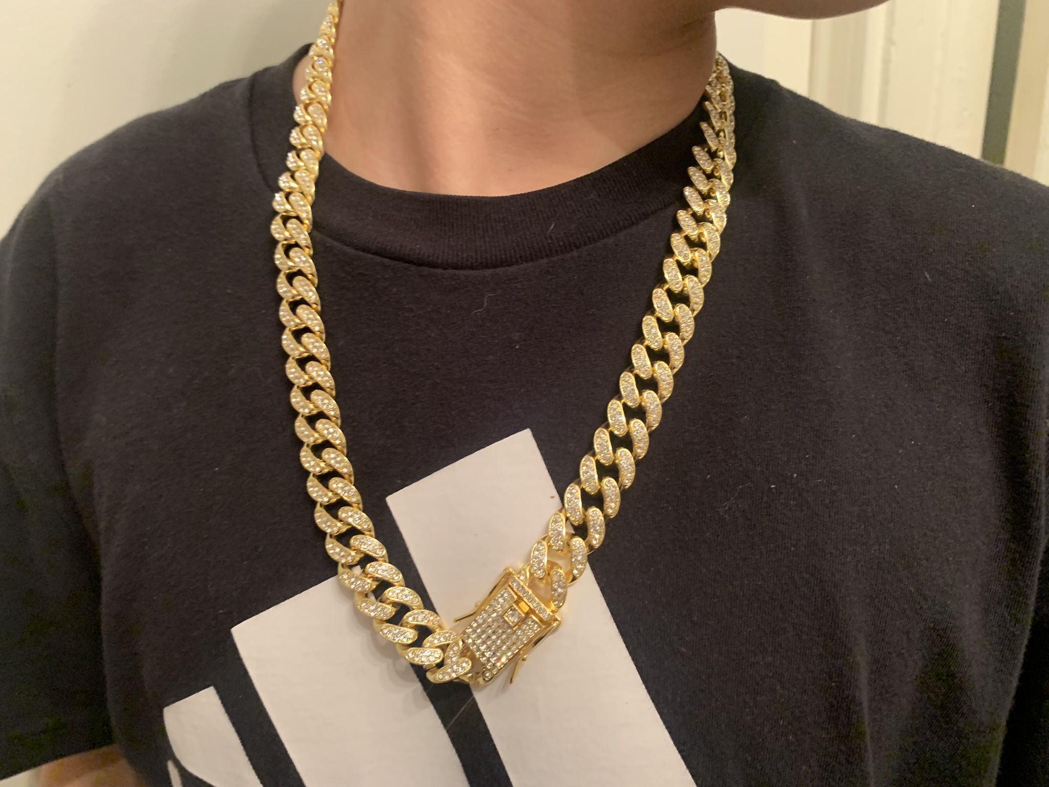 Gold Filled Chain ( NOT Real Gold No Es Oro De Verda )