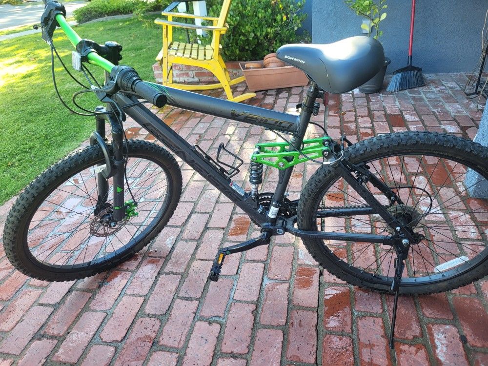 Shimano Genesis V2100 Bike