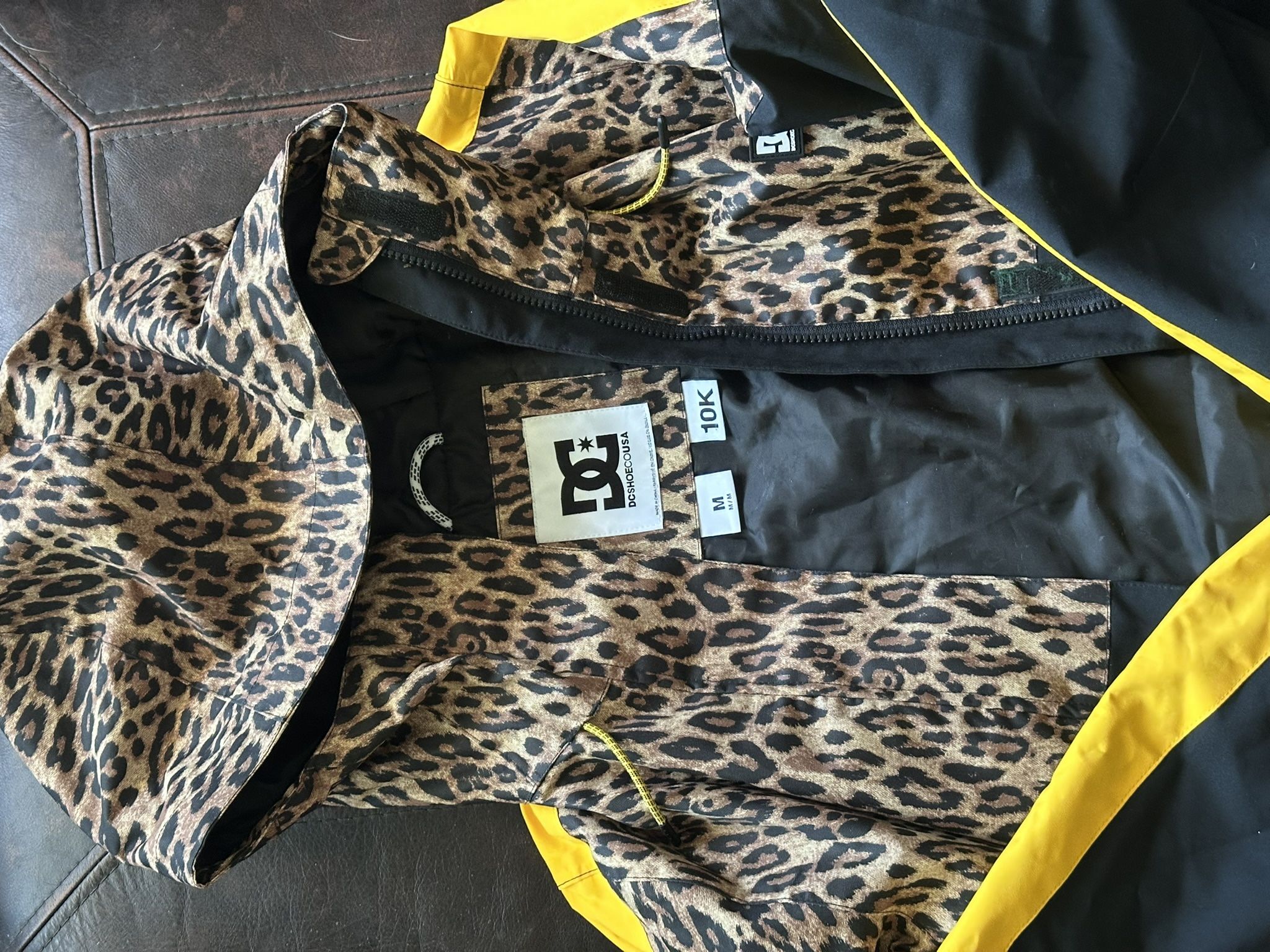 Women’s Snowboarding Jacket And Pants