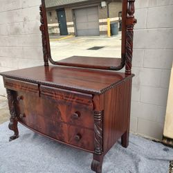Beautiful Antique Dresser With Mirror 