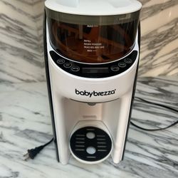 Baby brezza Formula Dispenser 