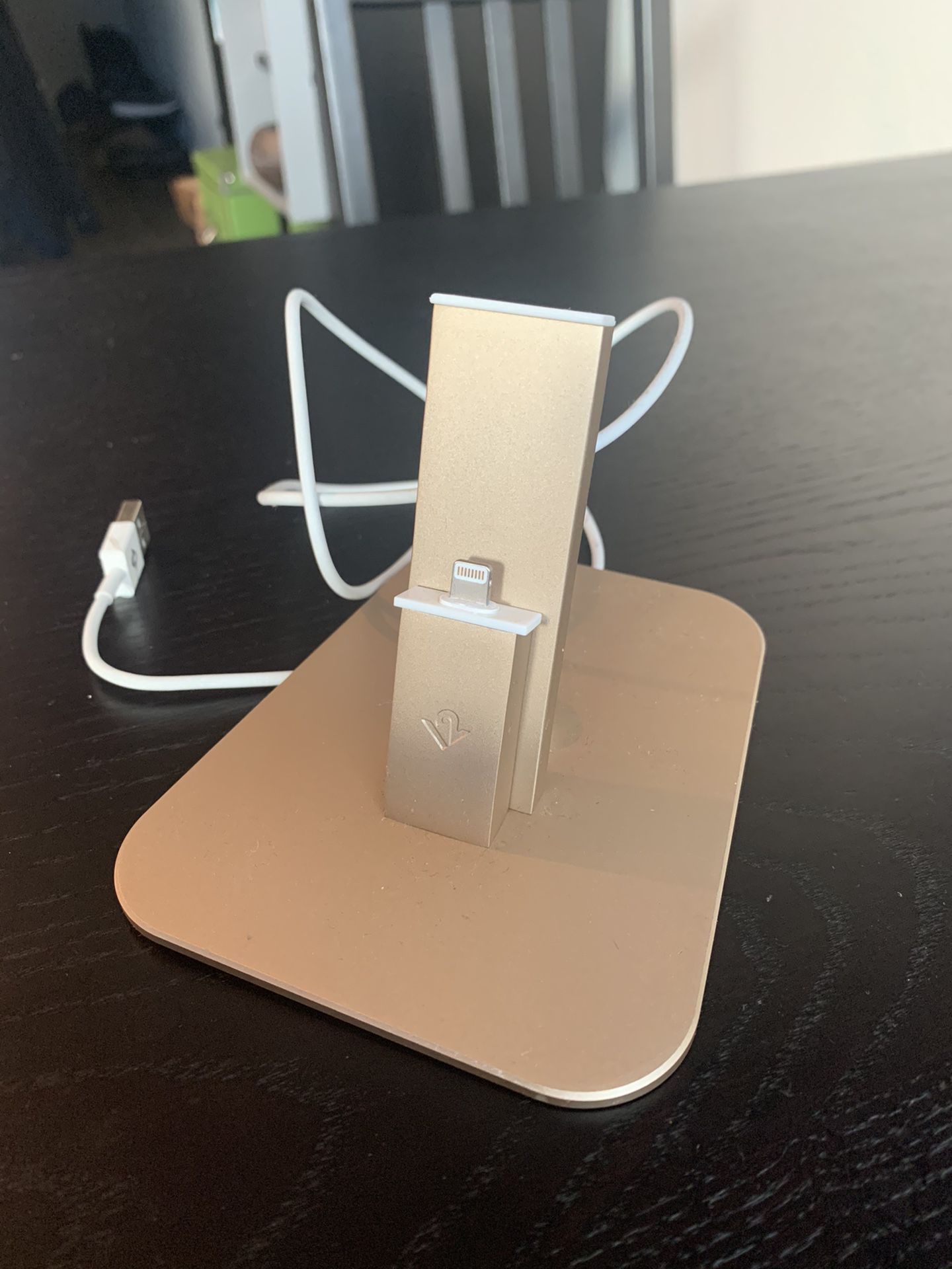 Twelve South HiRise Deluxe Charger/Stand for Apple iPhone Lightening Devices!