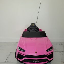 Pink Electric Car / Lamborghini Urus