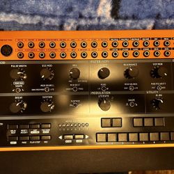 Behringer  Crave