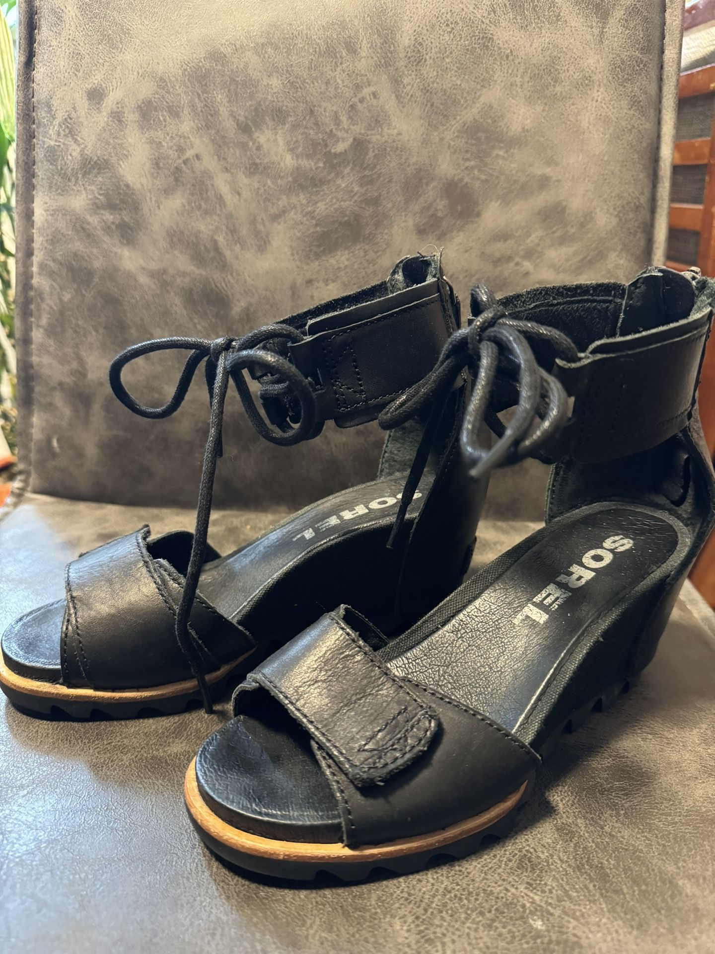 Sz 5 Sorel Wedge Sandals