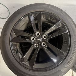 brand new mustang GT wheels and tires 