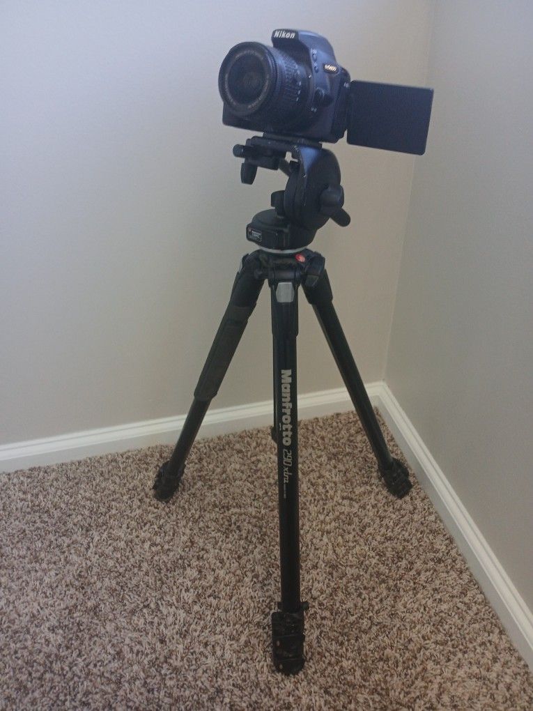 Nikon D5600 DSLR Camera