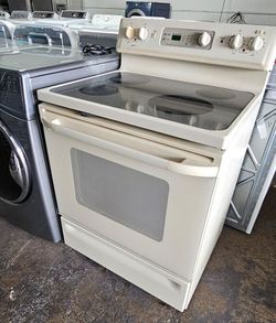 STOVE BEIGE COLOR.