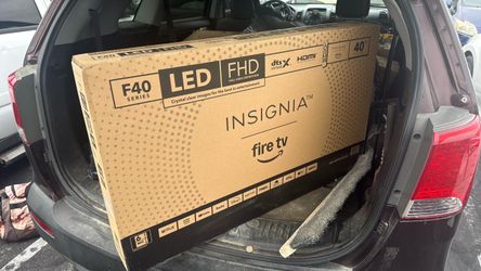 New 40” insignia TV
