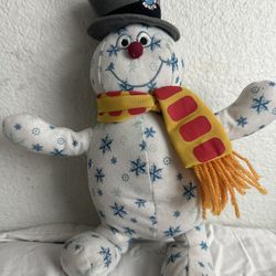 Frosty The Snowman Plushie 14 H   https://offerup.com/redirect/?o=NjcudGg= Ave And Peoria 