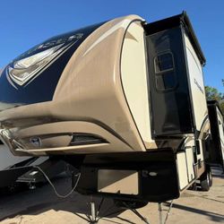 2015 CROSSROADS CRUISER