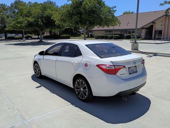 Toyota Corolla 2015